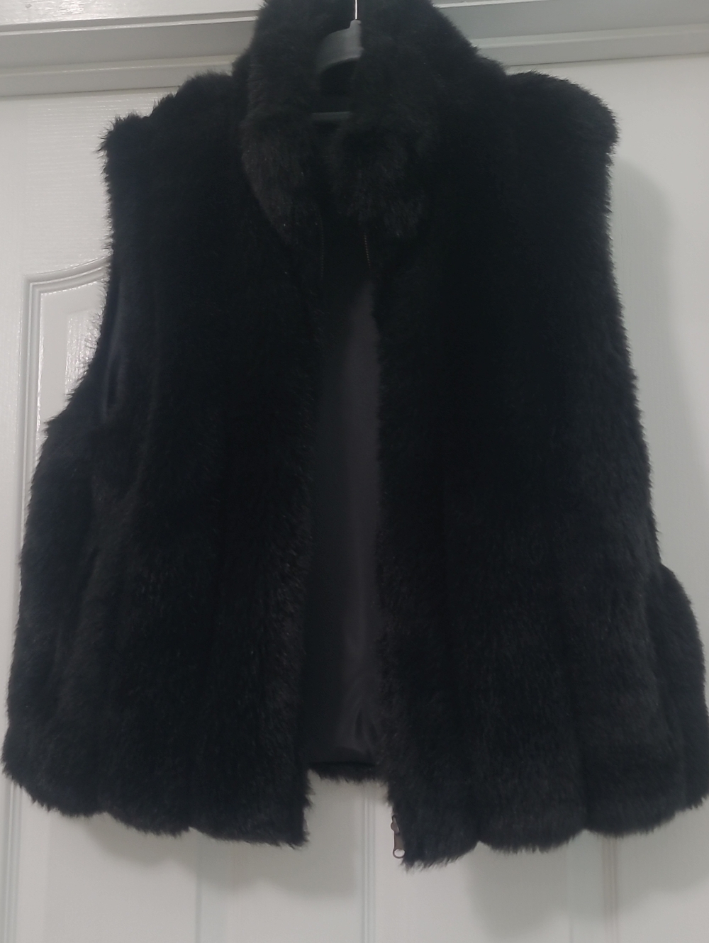Coaco Vintage New York Plush Black Faux Fur Vest for Women